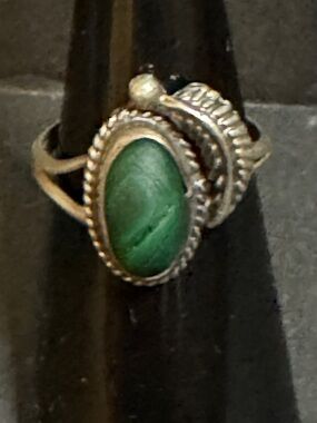 Silver Green Stone Oval Ring